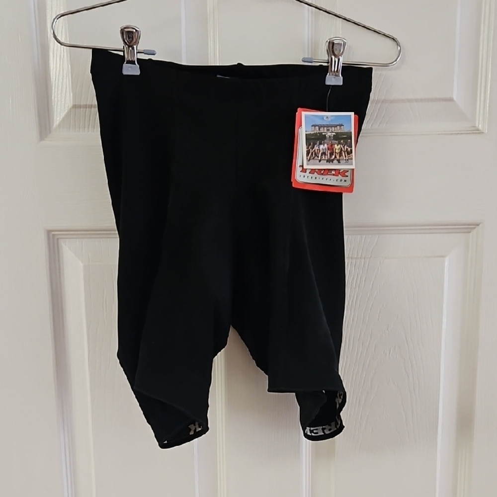 Sleek Black Casual Shorts for Versatile Wear